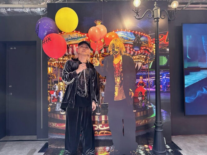 
					HYDE Rayakan Ulang Tahun Debut Solo ke-23 dengan Kunjungan Mendadak ke Toko POP-UP di Harajuku