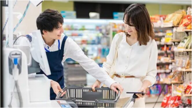 
					Canggih! Supermarket Jepang Menggunakan AI untuk Menilai Senyuman Karyawan