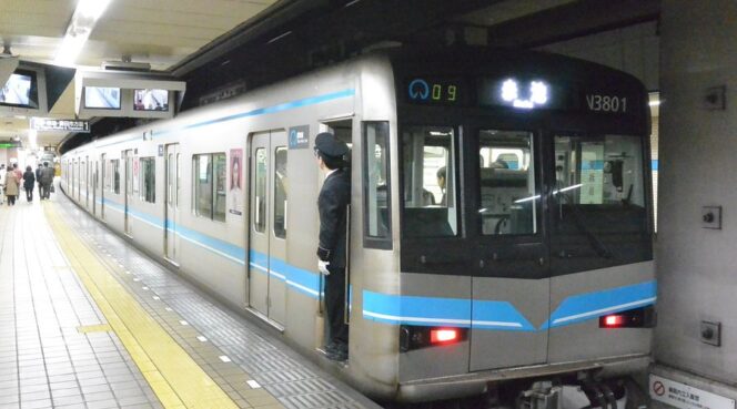 
					Pria Tewas Tertabrak Kereta di Stasiun Sakae, Nagoya