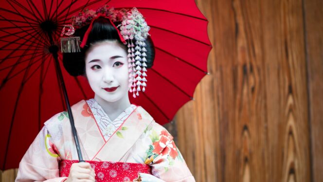 
					Perjalanan Geisha: Dari Era Edo hingga Zaman Modern