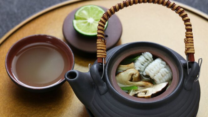 
					Dobin Mushi: Sup Mewah yang Disajikan dalam Teko