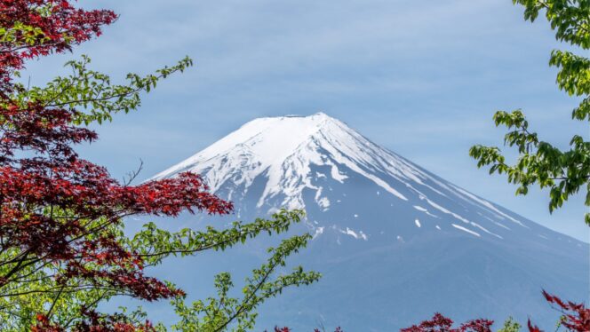 
					Pendakian Gunung Fuji Kini Berbayar: Biaya Masuk 4.000 Yen Diberlakukan Mulai Musim Panas Ini