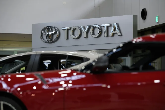 
					Toyota Prediksi Laba Turun Hampir 35% Akibat Tarif Trump dan Penguatan Yen