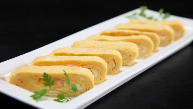 
					Dashimaki Tamago: Telur Gulung Jepang dengan Rasa Kaldu yang Lembut