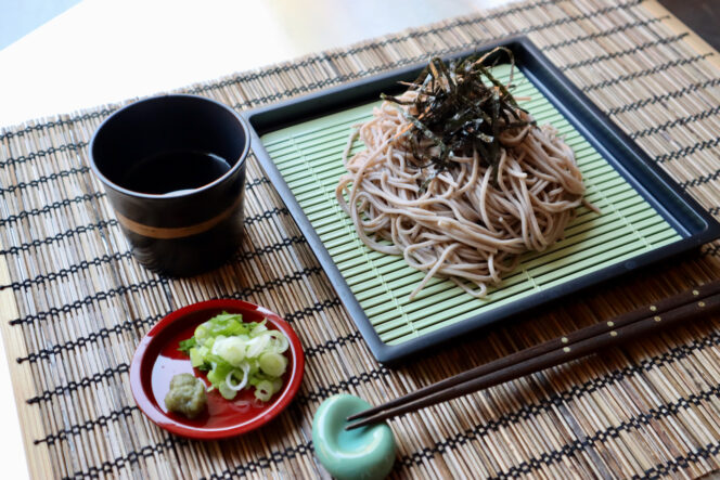 
					Zaru Soba: Mi Soba Dingin yang Segar, Pelepas Dahaga di Musim Panas Jepang