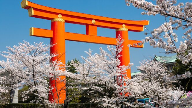
					Torii: Gerbang Sakral, Simbol Batas Dunia Manusia dan Dewa di Jepang