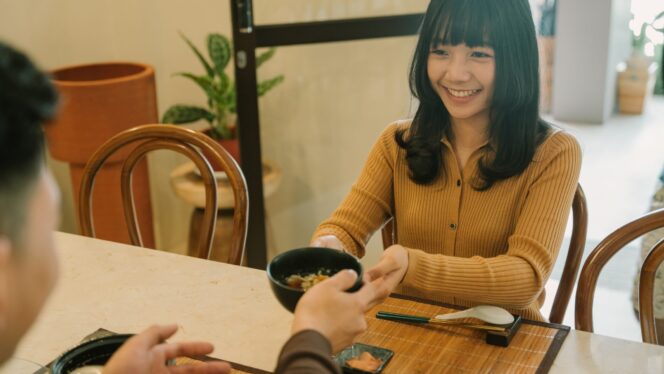 
					Tips Bertahan Hidup di Jepang Kalau Gak Bisa Pakai Sumpit