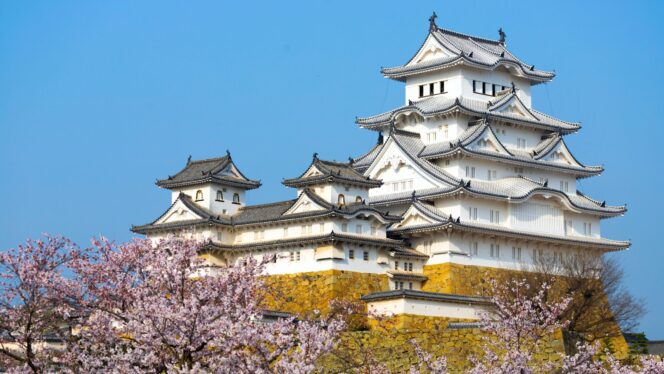 
					🏯 Istana Himeji: Tiket, Rute, dan Sejarah Kastil Paling Indah di Jepang