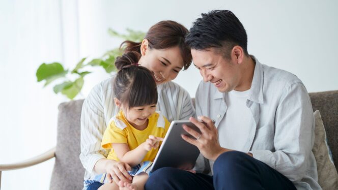 
					Survei: 35% Orang Tua di Jepang Pernah Pertimbangkan Mundur dari Pekerjaan karena Anak