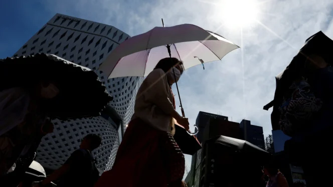 
					Gelombang Panas di Jepang: Lebih dari 10.000 Orang Dilarikan ke Rumah Sakit dalam Sepekan