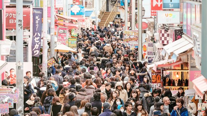 
					Waspada Area Turis Padat: Waktu Terburuk Buat ke Tempat Ikonik di Jepang