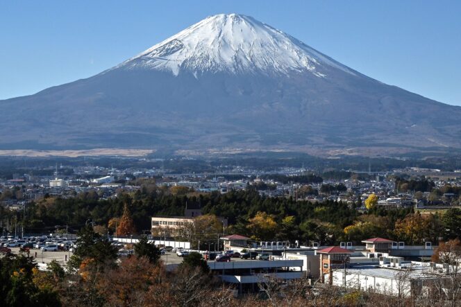 
					Gunung Fuji Terapkan Biaya Masuk Seragam ¥4.000 untuk Semua Jalur, Upaya Atasi Overtourism