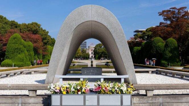 
					Rekor Baru: 120 Negara Hadiri Peringatan 80 Tahun Bom Atom Hiroshima dan Nagasaki