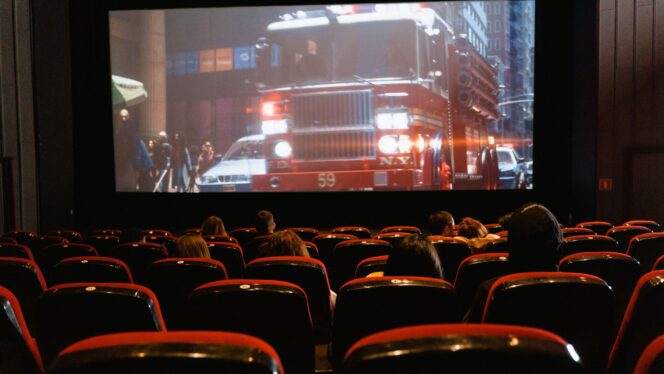 
					Bahasa Jepang Saat Nonton Film Bareng Teman
