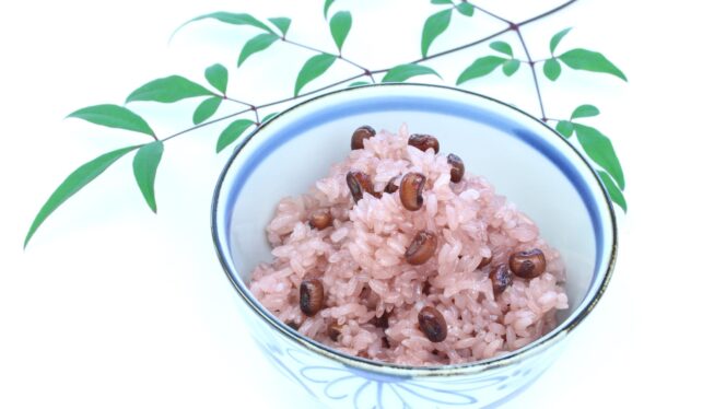 
					Sekihan: Nasi Merah Beruntung untuk Perayaan, Kisah Simbolisme di Balik Nasi Kacang Merah
