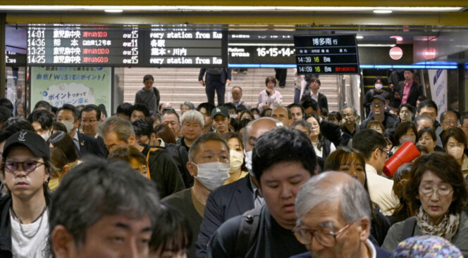 
					Hujan Lebat Hentikan Layanan Shinkansen di Jepang Barat dan Barat Daya