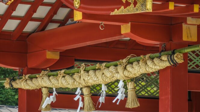 
					Shimenawa: Tali Jerami Suci Penanda Kehadiran Dewa