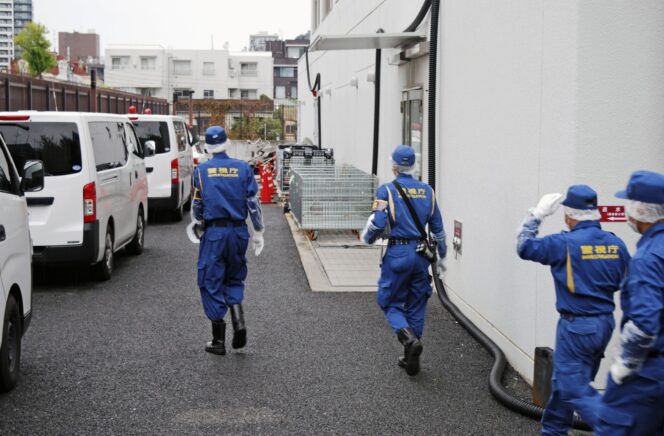 
					Pejabat Kementerian Pertahanan Jepang Tewas Setelah Jatuh di Lorong Lift