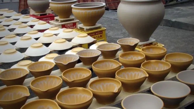 
					Gerakan Mingei: Seni Kerajinan Rakyat Jepang yang Hidup hingga Kini