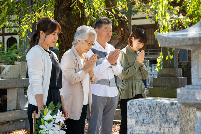 
					Higan: Tradisi Ziarah ke Makam Saat Perubahan Musim di Jepang