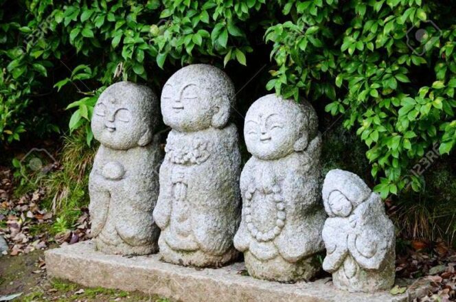 
					Jizō-sama: Penjaga Sunyi Anak-Anak dan Orang yang Melintas di Jalanan Jepang