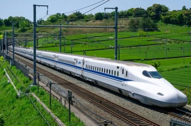 
					Kereta Shinkansen Terhenti Sementara Gara-gara Seekor Angsa di Rel