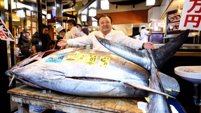 
					Tuna Sirip Biru dari Ōma Terjual Rekor ¥510,3 Juta di Lelang Tahun Baru Toyosu 2026