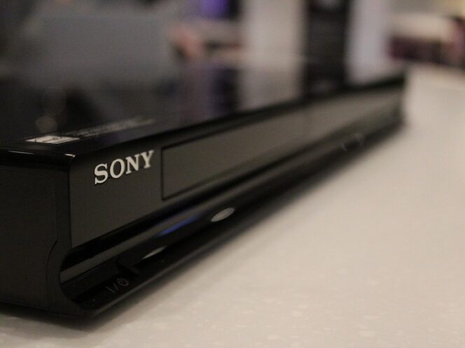 
					Sony Resmi Tinggalkan Pasar Blu-ray Recorder, Streaming Jadi Penentu Zaman