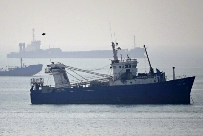 
					Jepang Pastikan Pasokan Minyak Tetap Aman Meski Selat Hormuz Ditutup