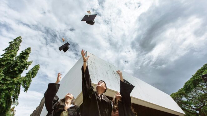 
					Gubernur Tokyo Siapkan Beasiswa Hingga Rp850 Juta per Tahun untuk Kuliah di Universitas Top Dunia