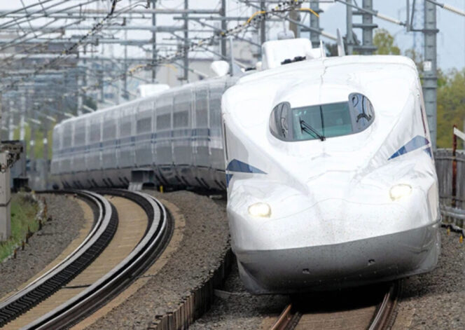 
					Layanan Tokaido Shinkansen Dihentikan Setelah Seseorang Masuk ke Jalur Rel di Hamamatsu