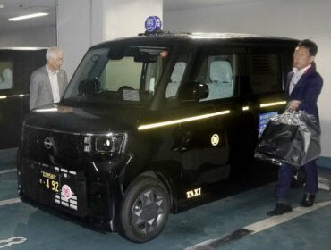Photo shows a minivehicle taxi in Kitakyushu, southwestern Japan, on June 26, 2026. (Kyodo)