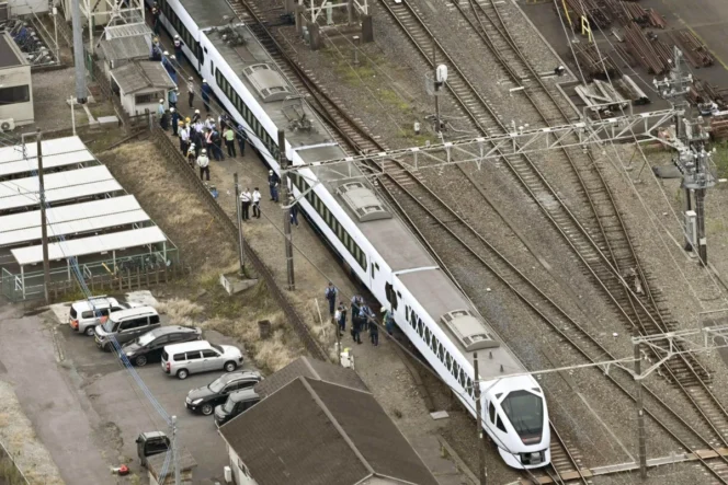 
					Kereta Ekspres Tabrak Pekerja di Jalur Rel Tochigi, 4 Orang Dilaporkan Tewas