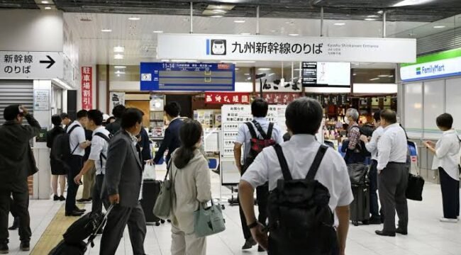 Kagoshima-chuo Station in Kagoshima is crowded on Oct. 13, 2026, as JR Kyushu Shinkansen Line services remained suspended. (Kyodo)
